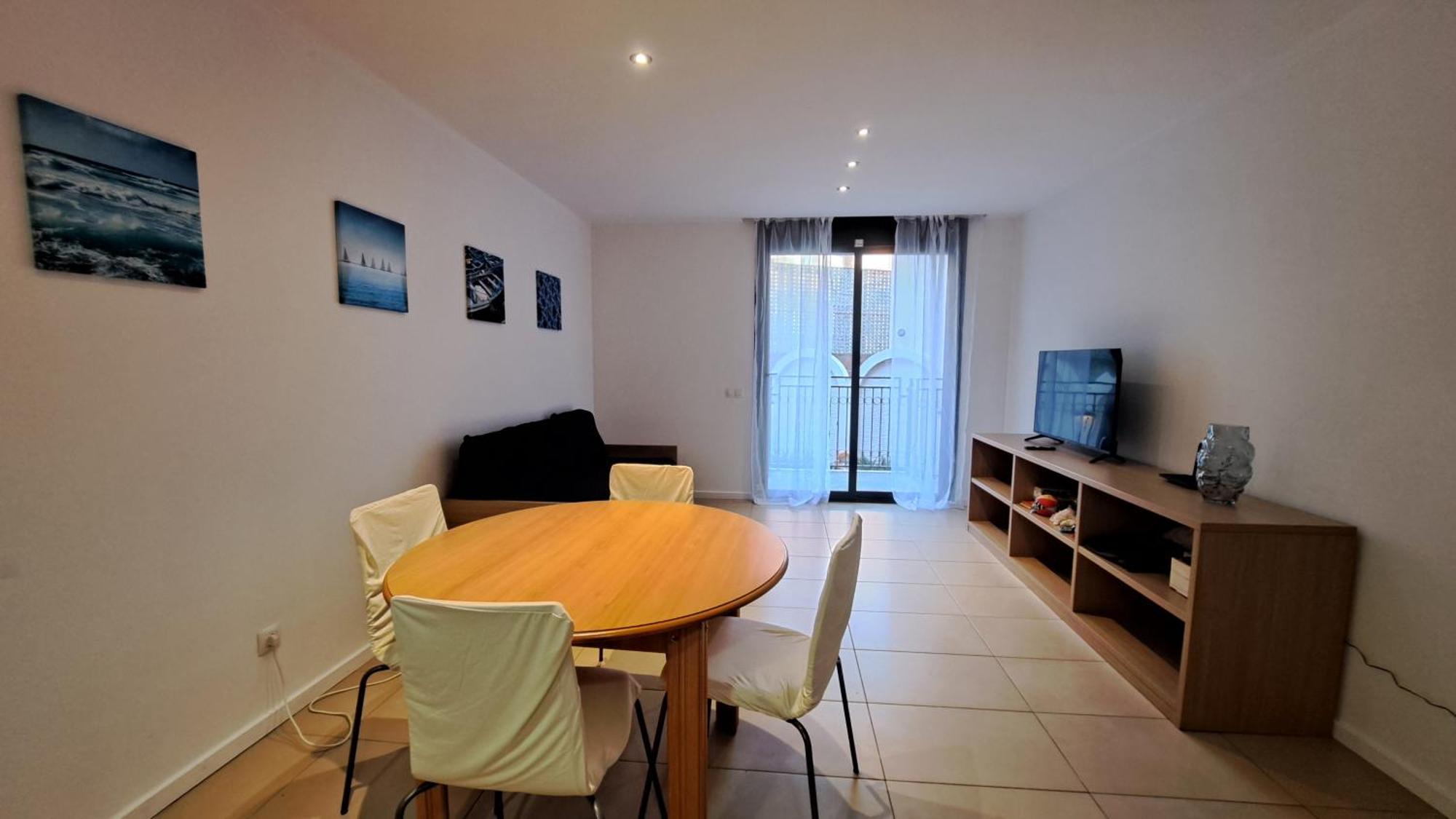 Apartment 2-bedroom In Center